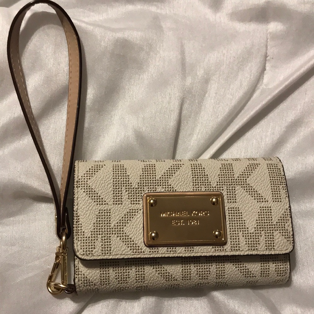 Michael Kors iPhone 5 case